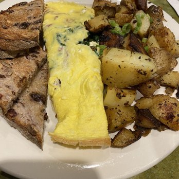 Bella's Cafe - Cranberry walnut bread was divine, and the home fries were perfectly seasoned. - Breakfast & Brunch Near Me - New Haven, Connecticut
