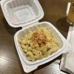 Le Bistro Montage Ala Cart - "Old" mac n cheese