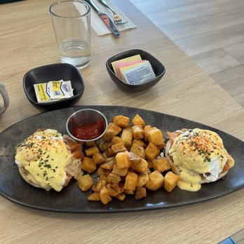 Pop's Corner - Salmon Benedict and home fries. - Breakfast & Brunch Near Me - Point Pleasant Beach, New Jersey