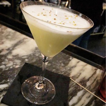 Le Rouge Gorge - Wine Bars Near Me - Montreal, Quebec Le Rouge Gorge - Wine Bars Near Me - Montreal, Quebec