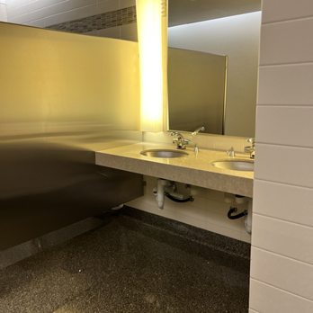 Sky Ridge Medical Center - Women's Restroom on first floor of Evergreen Building - Hospitals Near Me - Lone Tree, Colorado Sky Ridge Medical Center - Women's Restroom on first floor of Evergreen Building - Hospitals Near Me - Lone Tree, Colorado
