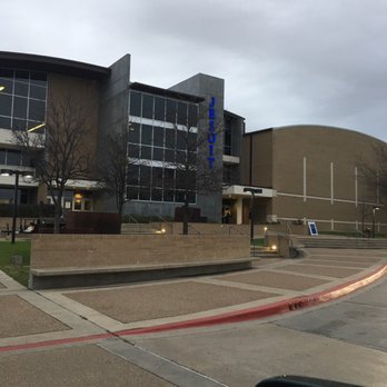 Jesuit College Preparatory School - Middle Schools & High Schools Near Me - Dallas, Texas
