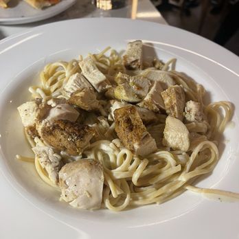 Garbatella - Linguine chicken pasta - Italian Near Me - Chula Vista, California
