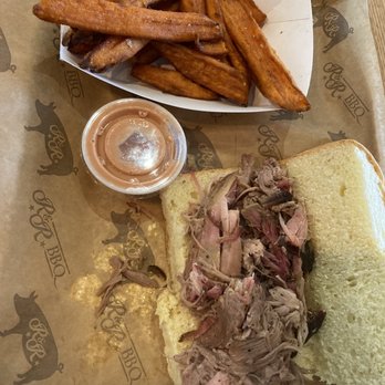 R&R BBQ - Kid's meal pork sliders and sweet potato fries - Barbeque Near Me - Spanish Fork, Utah R&R BBQ - Kid's meal pork sliders and sweet potato fries - Barbeque Near Me - Spanish Fork, Utah