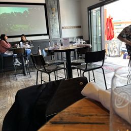 restaurant restaurant
