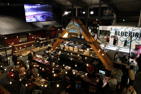 Bluebird Market by null