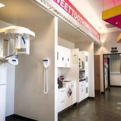 Sweet Tooth Pediatric Dentistry and Orthodontics - Sweet Tooth Overland Park Exam Area