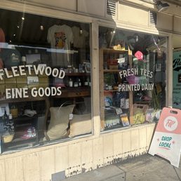Exterior outside entrance of Fleet Wood - Support local. Love this gift shop located in the Richmond District of San Francisco - San Francisco, California Exterior outside entrance of Fleet Wood - Support local. Love this gift shop located in the Richmond District of San Francisco - San Francisco, California