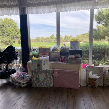 Raven Golf Club - Gift table - Golf Near Me - Phoenix, Arizona Raven Golf Club - Gift table - Golf Near Me - Phoenix, Arizona