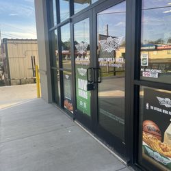 Wingstop - Front door