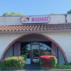 Sandy Massage - Front door