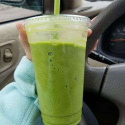 The Green Light Hingham - 24 oz green light smoothie. So good!