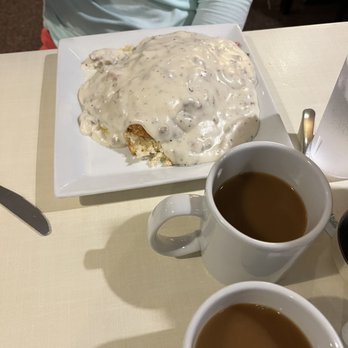 Dutchmaid Eatery & Gifts - Haystack smothered in gravy nom nom - American Near Me - Bremen, Indiana