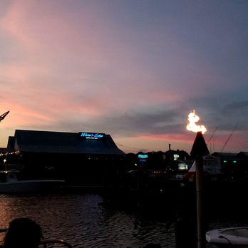Red's Ice House - Sunset from Red's back deck/bar area - Seafood Near Me - Mount Pleasant, South Carolina Red's Ice House - Sunset from Red's back deck/bar area - Seafood Near Me - Mount Pleasant, South Carolina