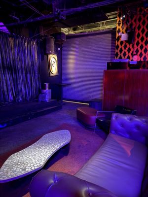 Industry Bar by null