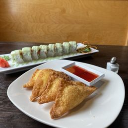 Sushi roll and Crab Rangoon