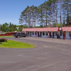 Skylark Motel