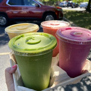 Smooth Rider Smoothies - 4 smoothies from the truck - Food Trucks Near Me - Cleveland, Ohio Smooth Rider Smoothies - 4 smoothies from the truck - Food Trucks Near Me - Cleveland, Ohio