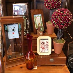 Dog & Duck Antiques and Gifts
