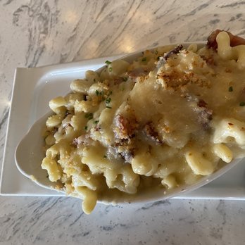 Great Maple - Mac n cheese with chili bacon - New American Near Me - Newport Beach, California