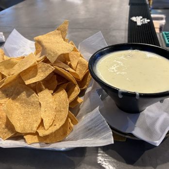 Queso's Plainfield - Gluten free chips & queso - Bars Near Me - Plainfield, Indiana