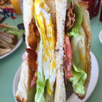 George's 50's Diner - Diners Near Me - Long Beach, California