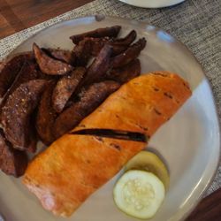Pattenburg House & Restaurant - Vegetable wrap with roast potatoes