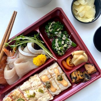 Minami Toronto - Sashmini bento ($23). 10% off takeout if you call or order at the restaurant. - Japanese Near Me - Toronto, Ontario Minami Toronto - Sashmini bento ($23). 10% off takeout if you call or order at the restaurant. - Japanese Near Me - Toronto, Ontario
