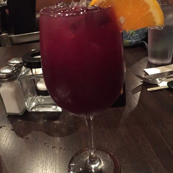 Karvers Grille - Yummy sangria - American Near Me - Holbrook, New York