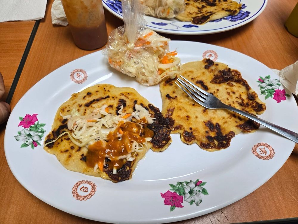 Pupuseria Doña Mary Salvadoreña