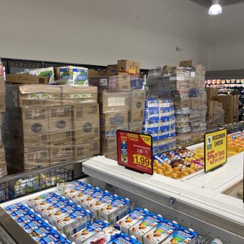 Mariano's - a variety of food items in a grocery store - Grocery Near Me - Harwood Heights, Illinois Mariano's - a variety of food items in a grocery store - Grocery Near Me - Harwood Heights, Illinois