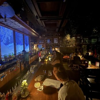 Ski Lodge - Cocktail Bars Near Me - Las Vegas, Nevada Ski Lodge - Cocktail Bars Near Me - Las Vegas, Nevada