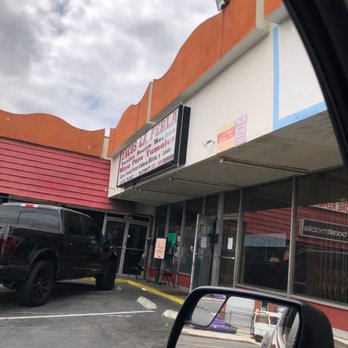 Tacos La Perla - Outside photo - Mexican Near Me - Gardena, California