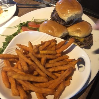 Yard House - Classic Sliders - New American Near Me - Concord, California