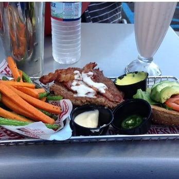 Smashburger - Avocado club - Burgers Near Me - White Plains, New York Smashburger - Avocado club - Burgers Near Me - White Plains, New York