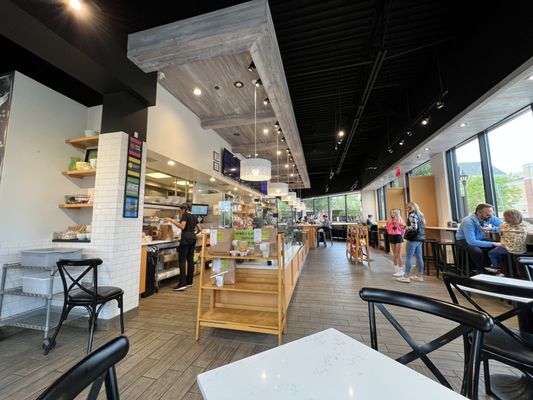 Twist Bakery & Cafe by null