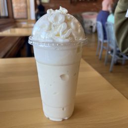 1 Vanilla Bourbon (GEA) Milkshake 1 Vanilla Bourbon (GEA) Milkshake