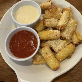 Olive Garden Italian Restaurant - Stuffed Ziti Fritta 10/10!!!!!!!! - Italian Near Me - Orange, California Olive Garden Italian Restaurant - Stuffed Ziti Fritta 10/10!!!!!!!! - Italian Near Me - Orange, California