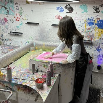 Art Chaos - Cocktail Bars Near Me - Montreal, Quebec Art Chaos - Cocktail Bars Near Me - Montreal, Quebec