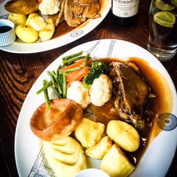 Hoop & Toy - Pubs Near Me - London, XGL