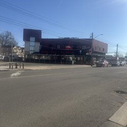 Peter’s Grill & Bar