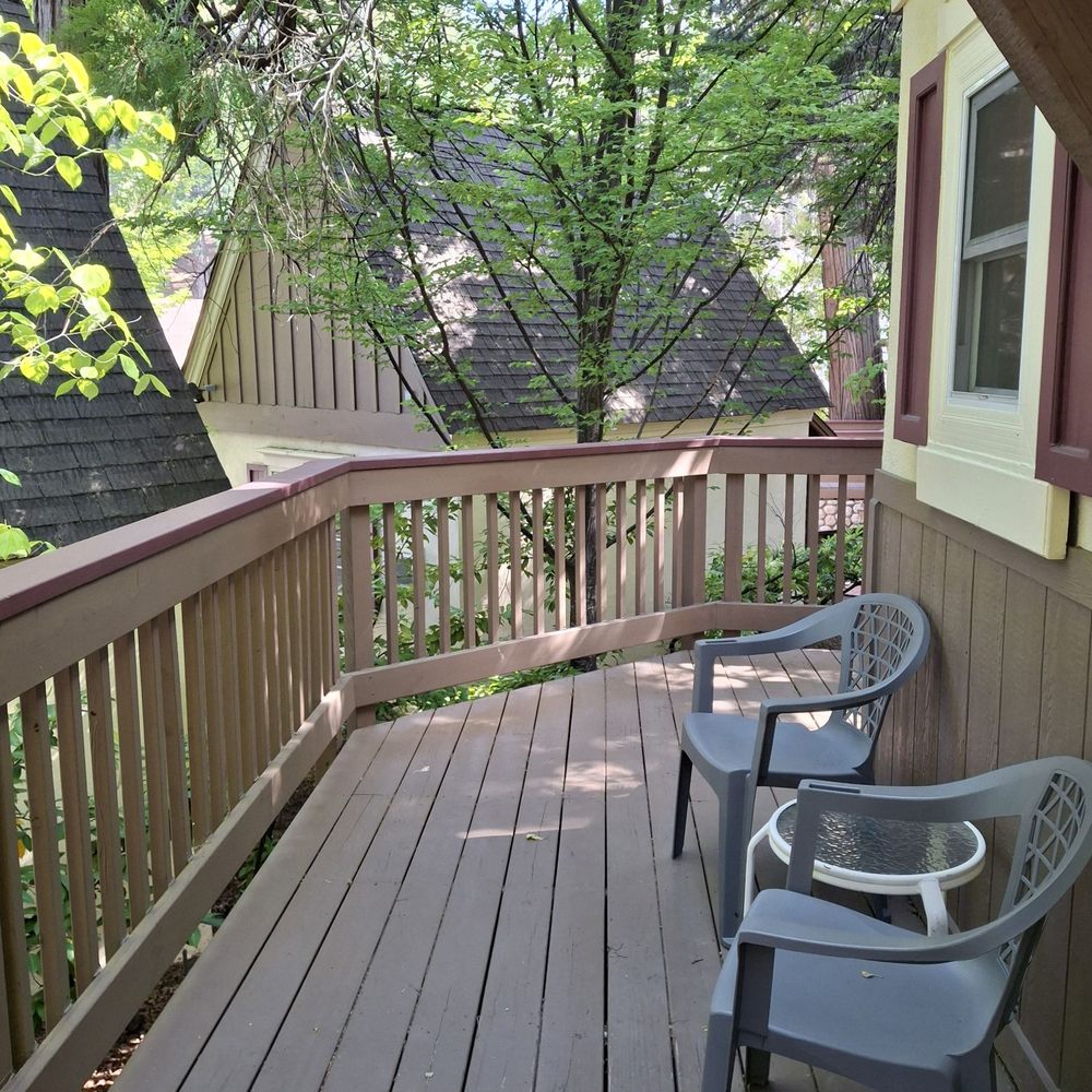 Saddleback Inn - You even get your own little balcony. - Hotels Near Me - Lake Arrowhead, California Saddleback Inn - You even get your own little balcony. - Hotels Near Me - Lake Arrowhead, California