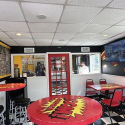 Boom Burger - Back room