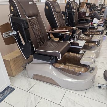 Kelly Nails - Day Spas Near Me - Lombard, Illinois Kelly Nails - Day Spas Near Me - Lombard, Illinois