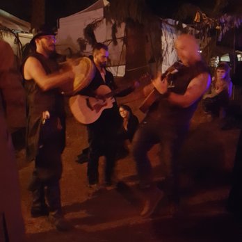 Horning's Hideout - 8/24/2018 - Faerieworlds - Wandering musicians at one of the bars around. - Parks Near Me - North Plains, Oregon Horning's Hideout - 8/24/2018 - Faerieworlds - Wandering musicians at one of the bars around. - Parks Near Me - North Plains, Oregon