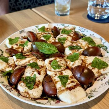 Rocca - Table side mozzarella as a caprese salad - Italian Near Me - Tampa, Florida