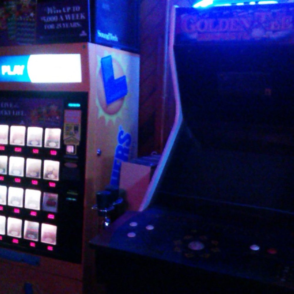 The Cinch - an arcade machine and a coin machine - Bars Near Me - Sacramento, California The Cinch - an arcade machine and a coin machine - Bars Near Me - Sacramento, California