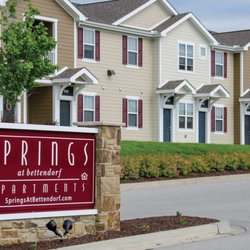 Springs at Bettendorf Apartments - Springs at Bettendorf Exterior