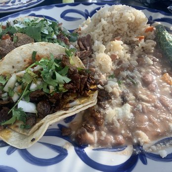 Bahia Grill - Dos tacos plate with carne asada and carnitas. - Mexican Near Me - Corona, California