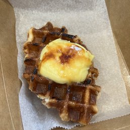 Creme brulee croffle